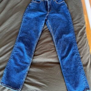 Ankle straight ultra high rise Jeans